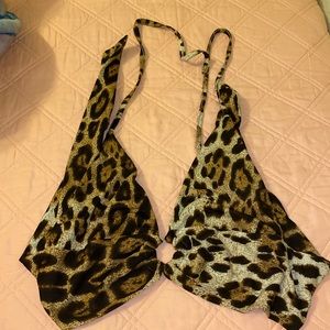 leopard print crop top